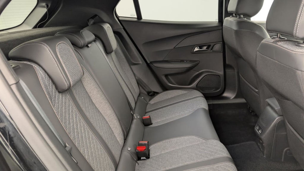 PEUGEOT 2008 PureTech 100 S S BVM6 Allure - ref: 1-313190 - Photo 10