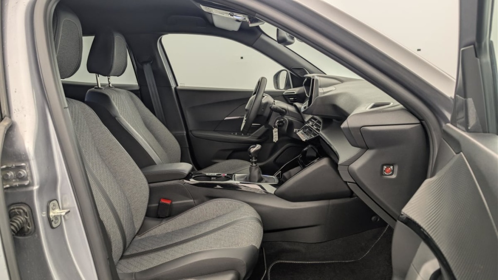 PEUGEOT 2008 PureTech 100 S S BVM6 Allure - ref: 1-313194 - Photo 9