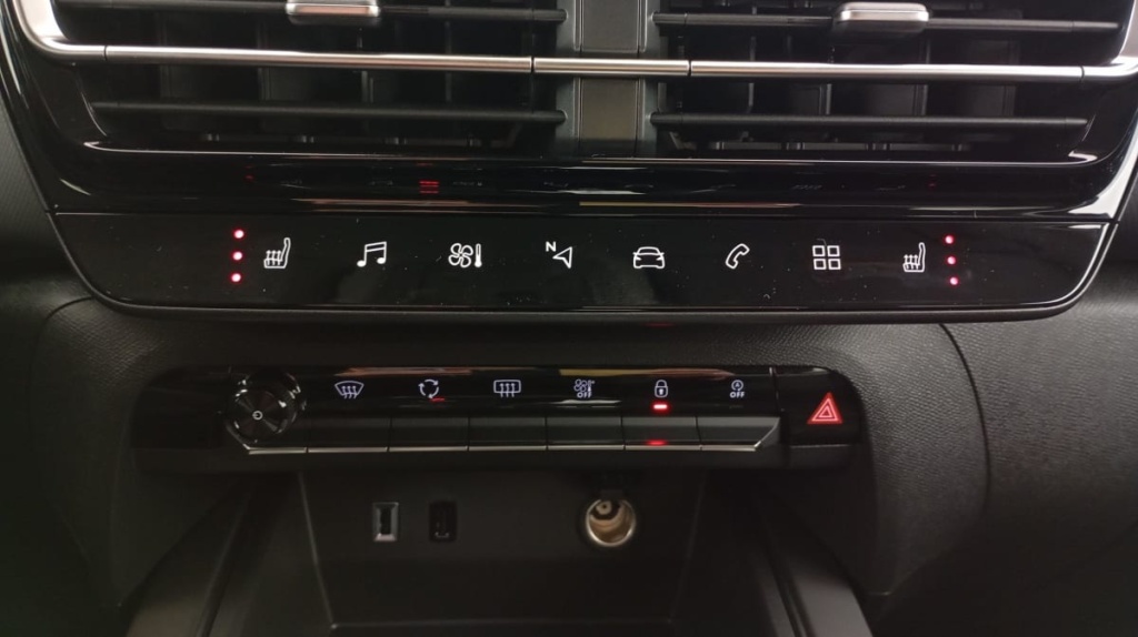 CITROEN C5 Aircross Hybride 136 e-DCS6 Plus - ref: 1-314559 - Photo 18