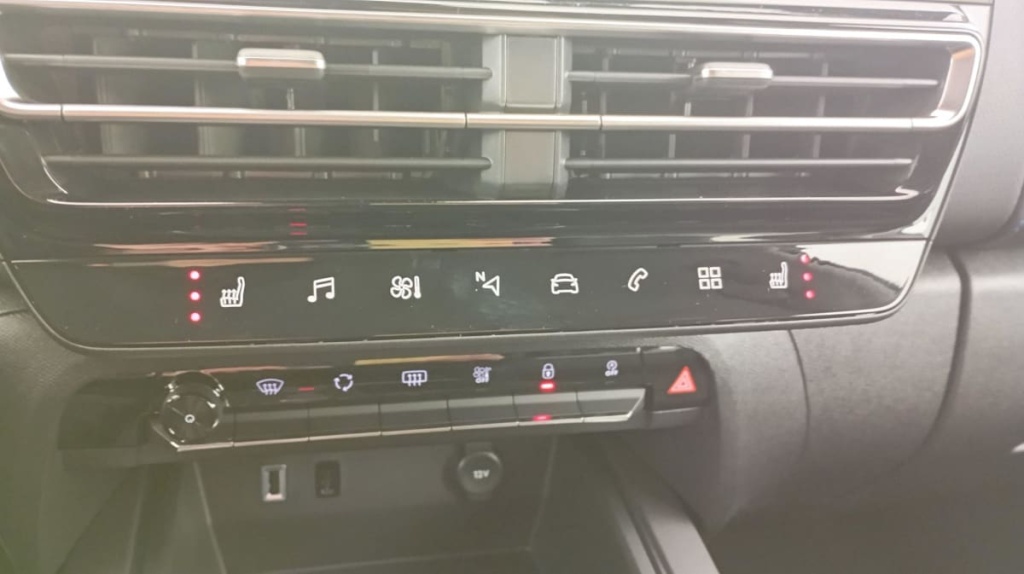 CITROEN C5 Aircross Hybride 136 e-DCS6 Plus - ref: 1-316712 - Photo 16