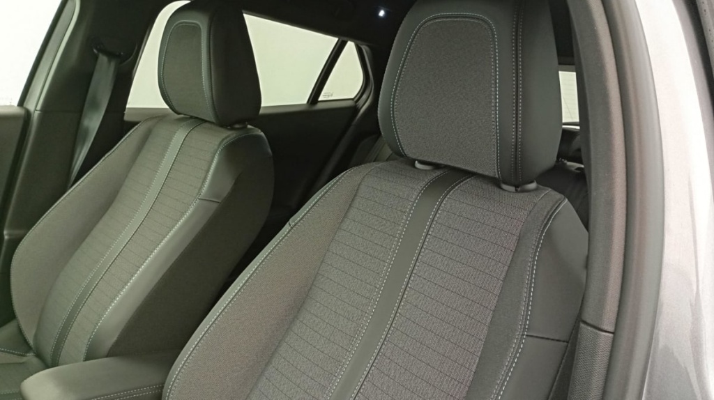 PEUGEOT 2008 PureTech 100 S S BVM6 Allure Pack - ref: 1-317868 - Photo 14