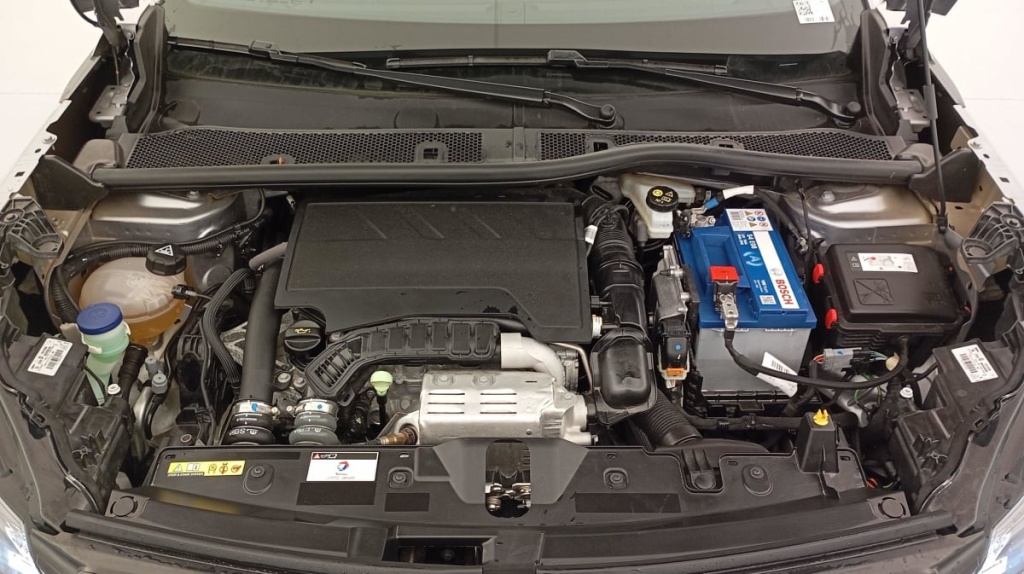 PEUGEOT 2008 PureTech 100 S S BVM6 Allure Pack - ref: 1-317868 - Photo 18