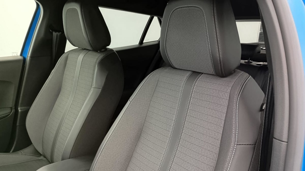 PEUGEOT 2008 PureTech 100 S S BVM6 Allure Pack - ref: 1-317959 - Photo 14
