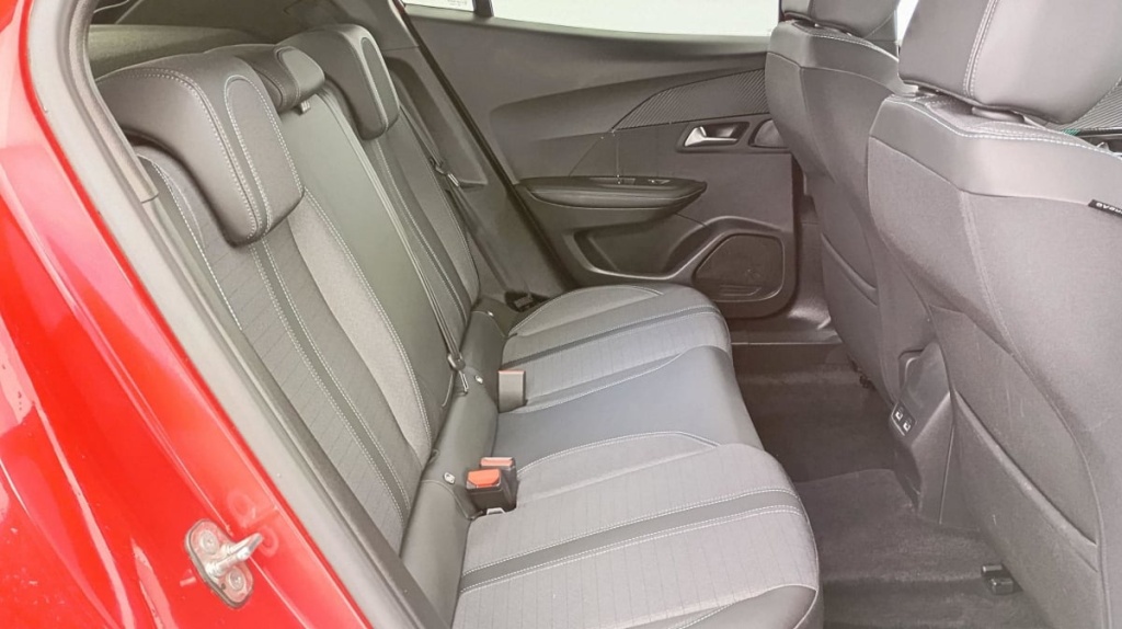 PEUGEOT 2008 PureTech 100 S S BVM6 Allure Pack - ref: 1-317960 - Photo 8