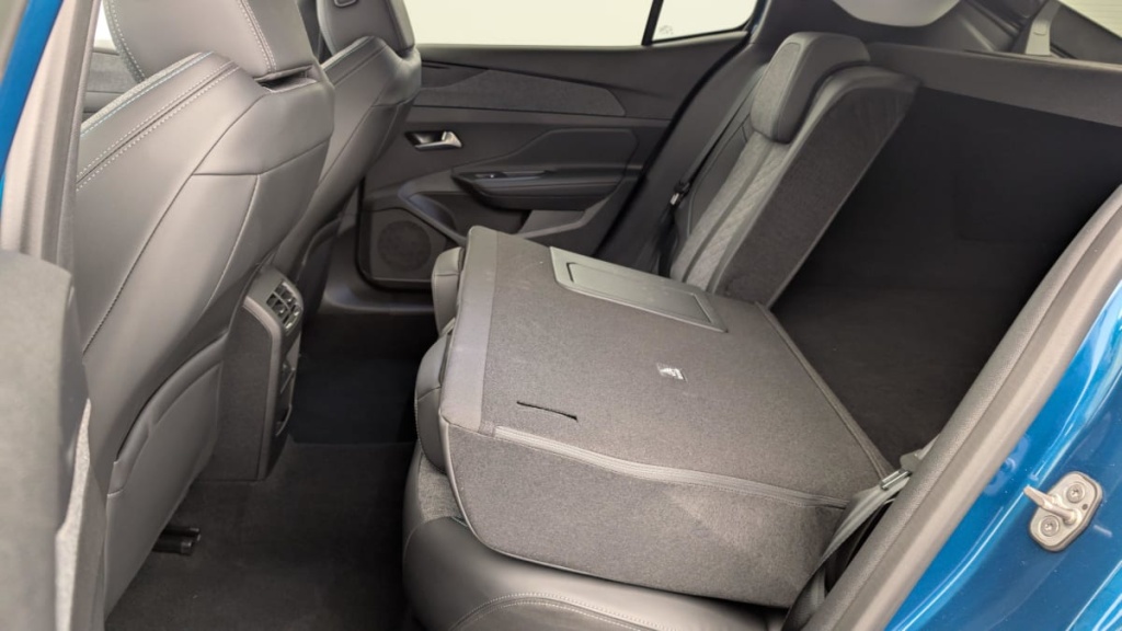 PEUGEOT 408 PureTech 130 ch S S EAT8 Allure - ref: 1-318078 - Photo 12
