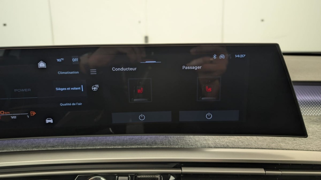 PEUGEOT 3008 Hybrid 145 e-DCS6 GT - ref: 1-320067 - Photo 18