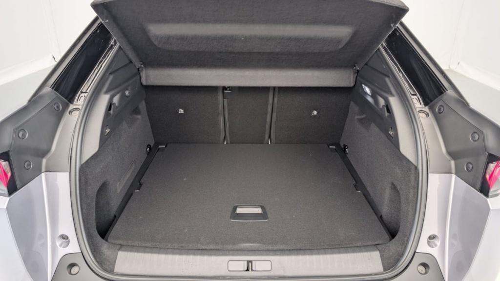 PEUGEOT 3008 Hybrid 145 e-DCS6 GT - ref: 1-320067 - Photo 9