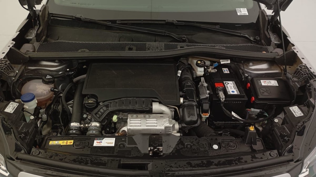 PEUGEOT 2008 PureTech 100 S S BVM6 Allure - ref: 1-320349 - Photo 18