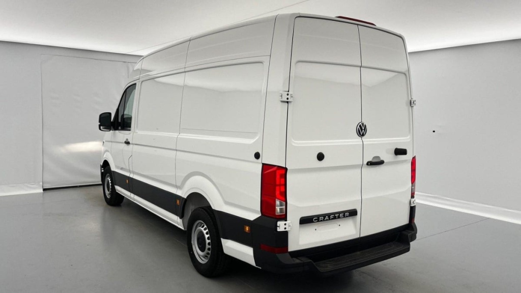 VOLKSWAGEN Crafter 35 L3H3 2.0 TDI 140 CH BUSINESS - ref: 1-320806 - Photo 6