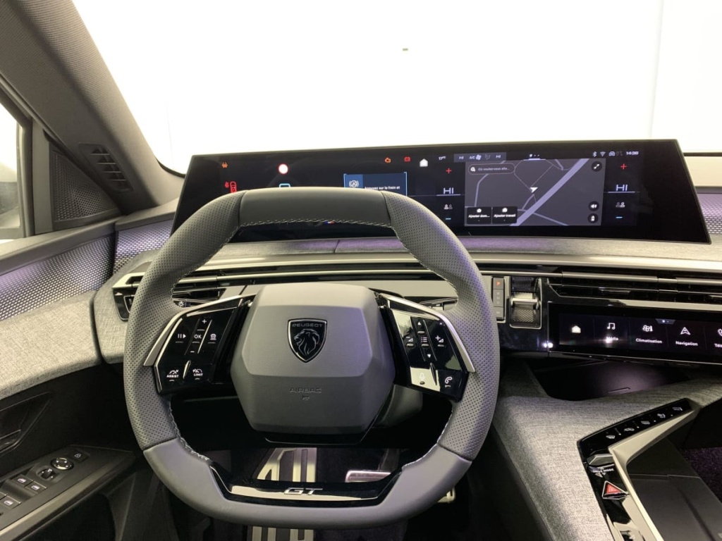 PEUGEOT 5008 Hybrid 145 e-DCS6 GT - ref: 1-324884 - Photo 15