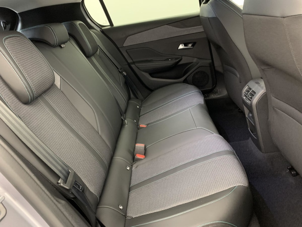 PEUGEOT 308 BlueHDi 130ch S S EAT8 Allure - ref: 1-325087 - Photo 8