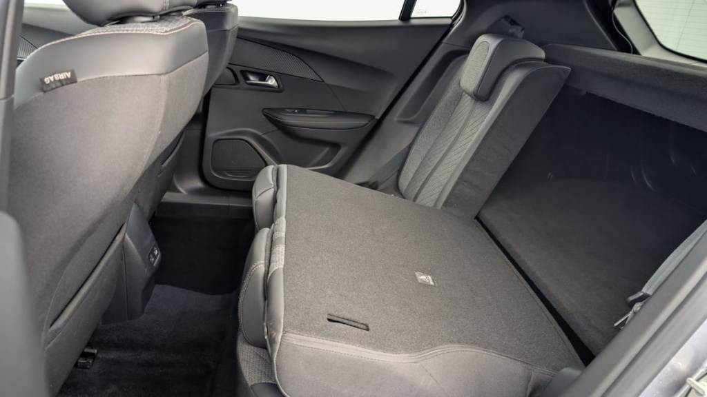PEUGEOT 2008 PureTech 100 S S BVM6 Allure - ref: 1-327912 - Photo 10