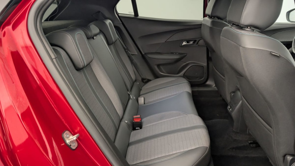 PEUGEOT 2008 ELECTRIQUE 136 CH ALLURE PACK - ref: 1-327972 - Photo 8