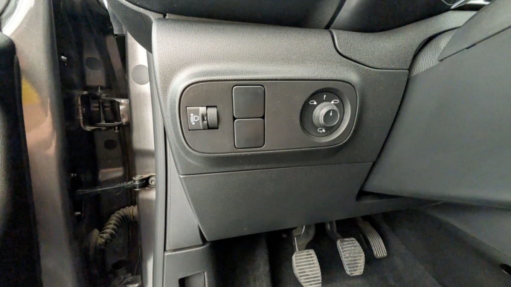 CITROEN C3 PureTech 110 ch BVM6 Max - ref: 1-328039 - Photo 14