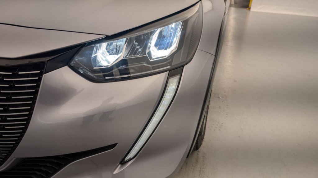 PEUGEOT 208 ELECTRIQUE 50 KWH 136CH ALLURE - ref: 1-328459 - Photo 19