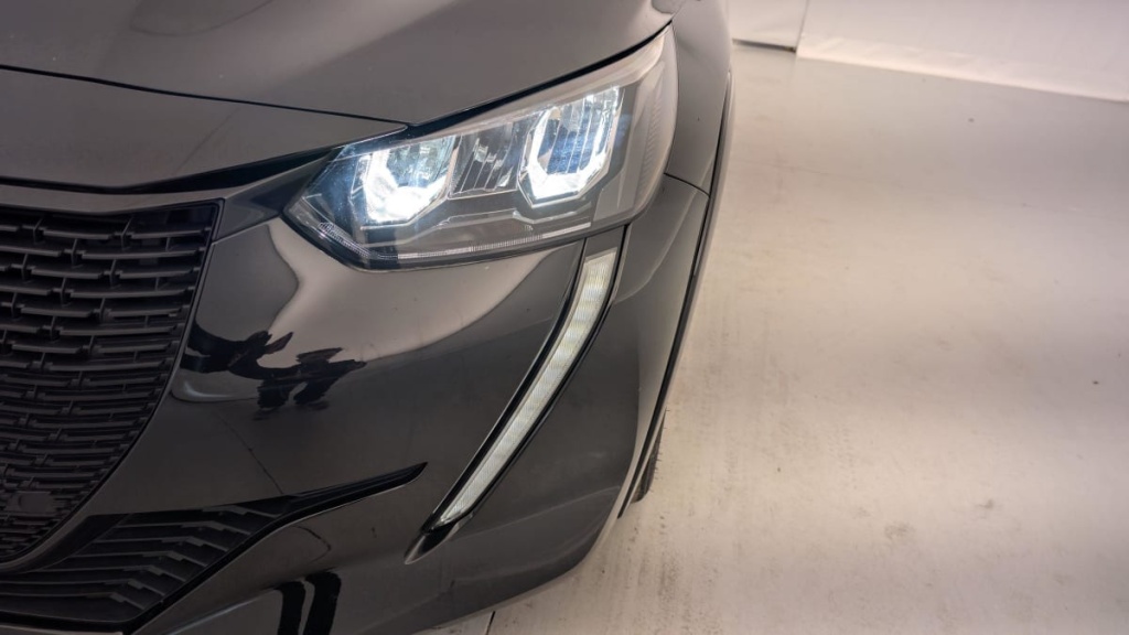 PEUGEOT 208 ELECTRIQUE 50 KWH 136CH ALLURE - ref: 1-328470 - Photo 20