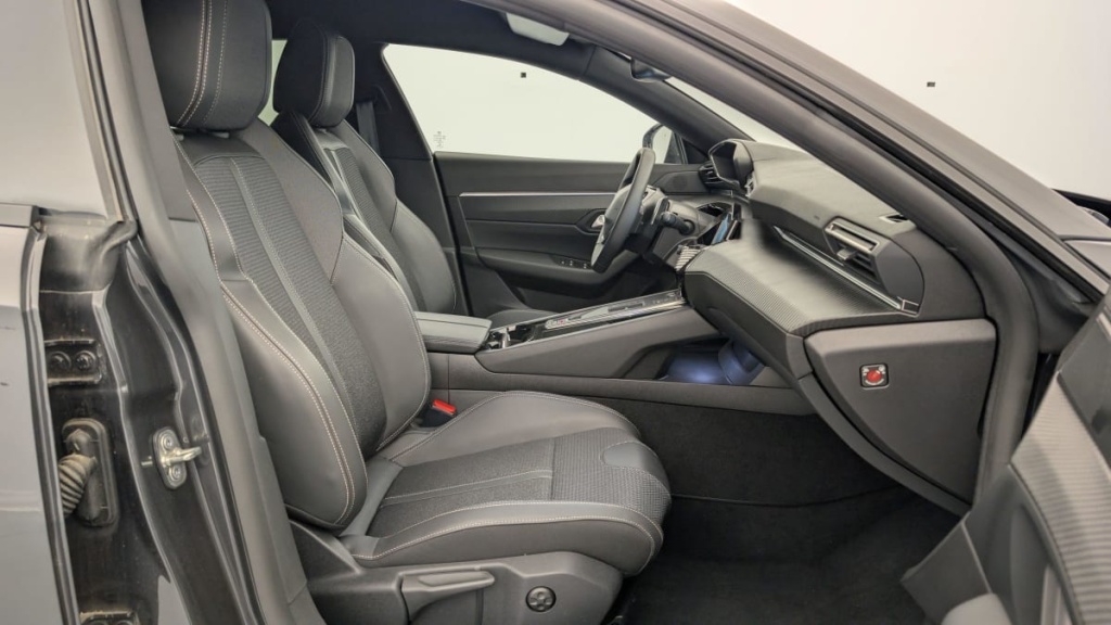 PEUGEOT 508 SW PureTech 130 ch S S EAT8 Allure Pack - ref: 1-330031 - Photo 9