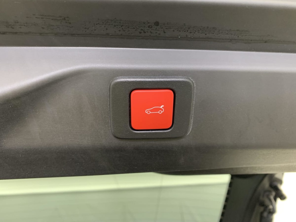 PEUGEOT 3008 Hybrid 145 e-DCS6 GT - ref: 1-330240 - Photo 12