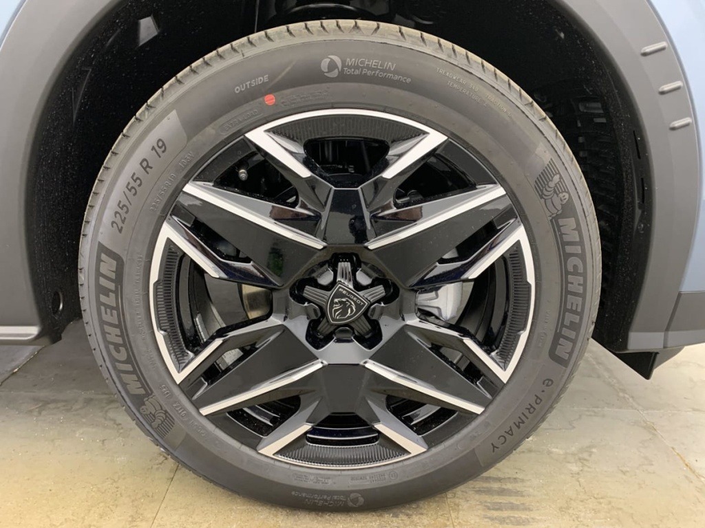 PEUGEOT 3008 Hybrid 145 e-DCS6 GT - ref: 1-330261 - Photo 15