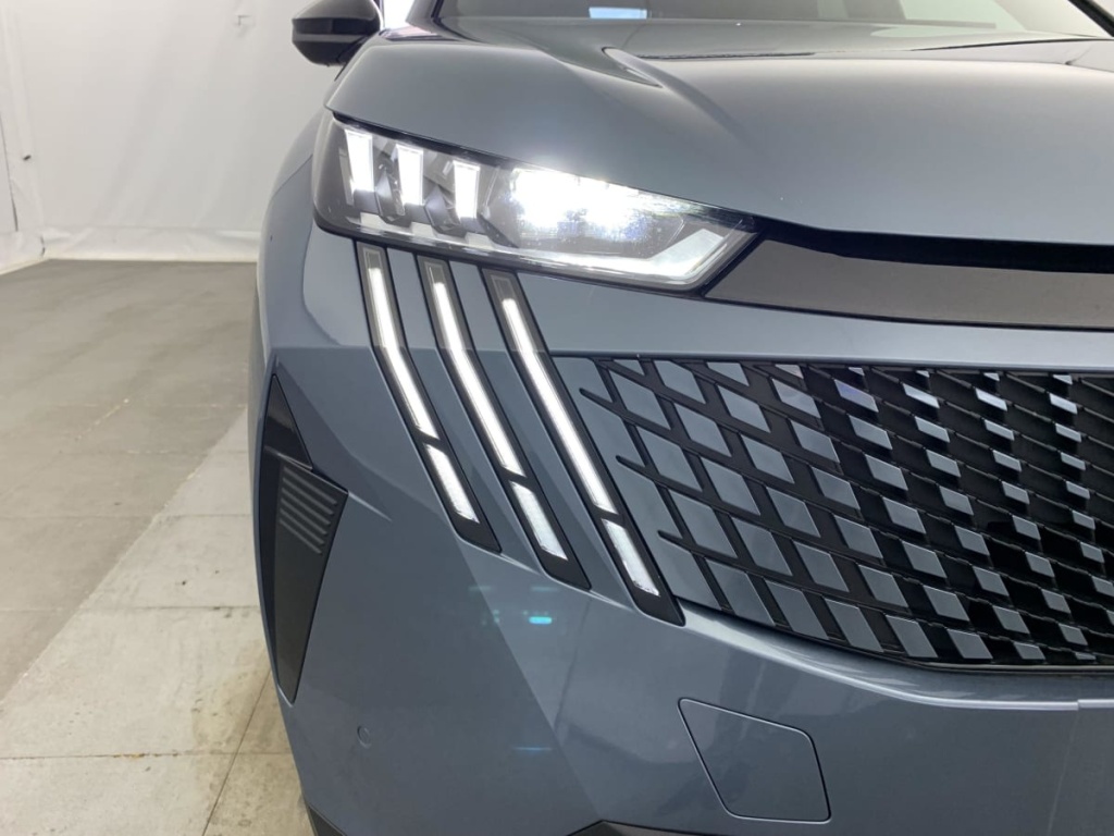 PEUGEOT 3008 Hybrid 145 e-DCS6 GT - ref: 1-330261 - Photo 16