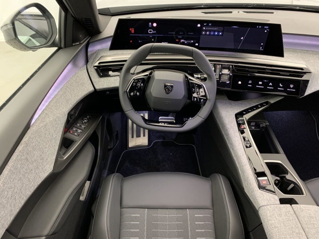 PEUGEOT 3008 Hybrid 145 e-DCS6 GT - ref: 1-330285 - Photo 13