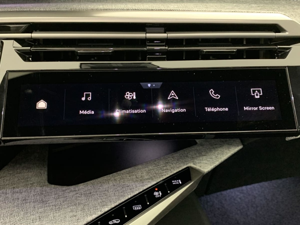 PEUGEOT 3008 Hybrid 145 e-DCS6 GT - ref: 1-330285 - Photo 20