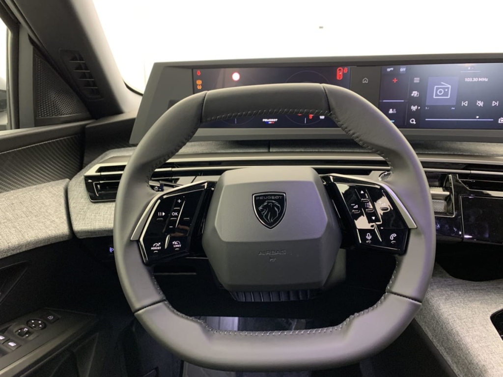PEUGEOT 5008 Hybrid 145 e-DCS6 Allure - ref: 1-330347 - Photo 16