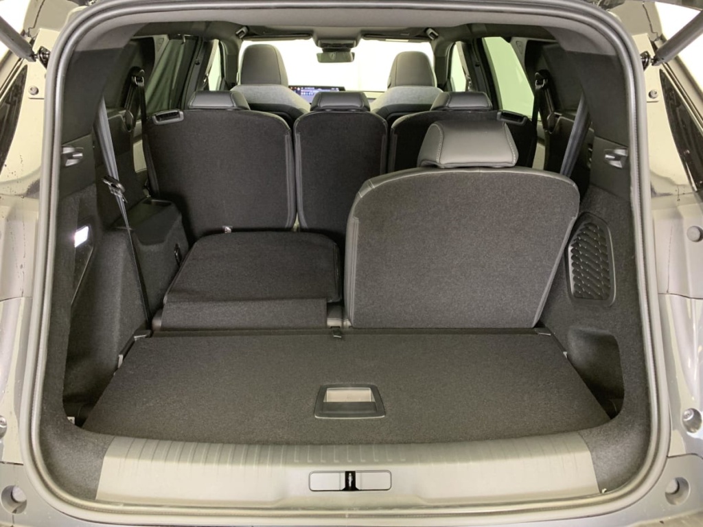 PEUGEOT 5008 Hybrid 145 e-DCS6 GT - ref: 1-330420 - Photo 11