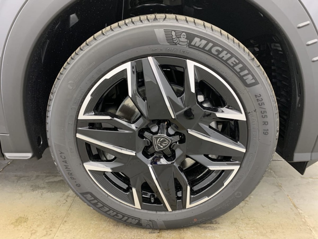 PEUGEOT 5008 Hybrid 145 e-DCS6 GT - ref: 1-330420 - Photo 14