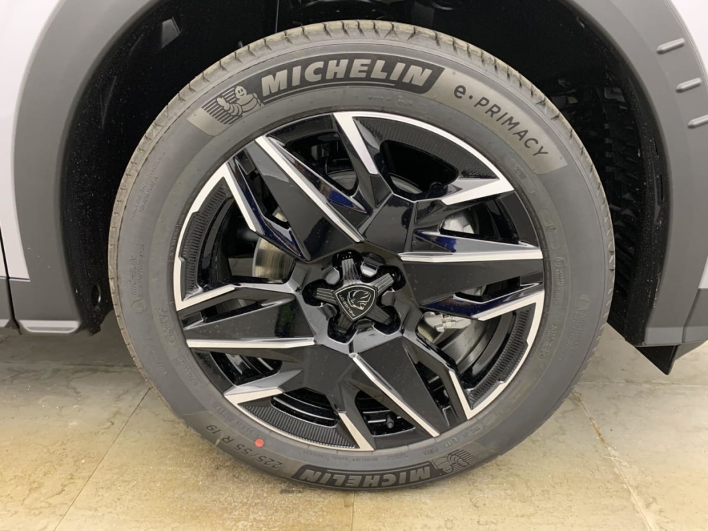 PEUGEOT 5008 Hybrid 145 e-DCS6 GT - ref: 1-330426 - Photo 15