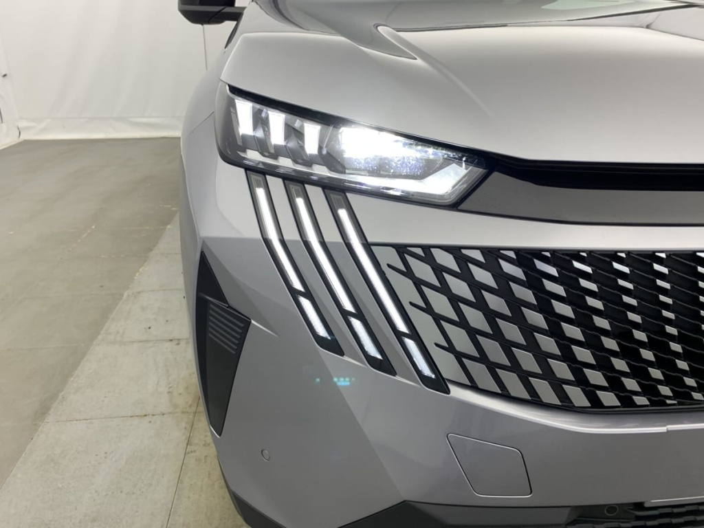PEUGEOT 5008 Hybrid 145 e-DCS6 GT - ref: 1-330426 - Photo 16