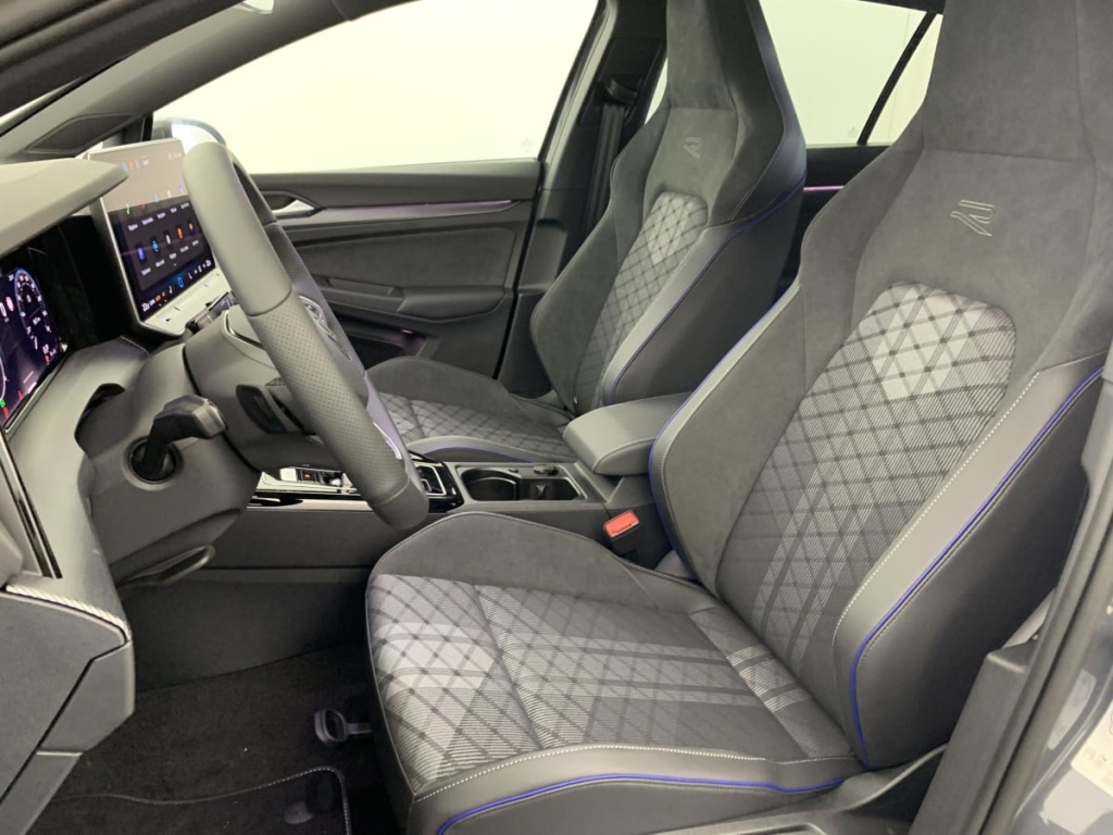 VOLKSWAGEN GOLF 8 NOUVELLE 2.0 TDI 150 DSG7 R-LINE - ref: 1-331613 - Photo 18