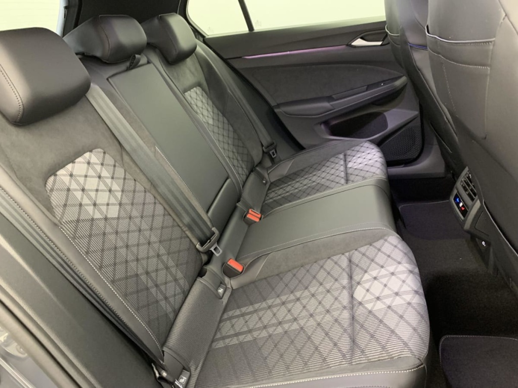 VOLKSWAGEN GOLF 8 NOUVELLE 2.0 TDI 150 DSG7 R-LINE - ref: 1-331613 - Photo 8