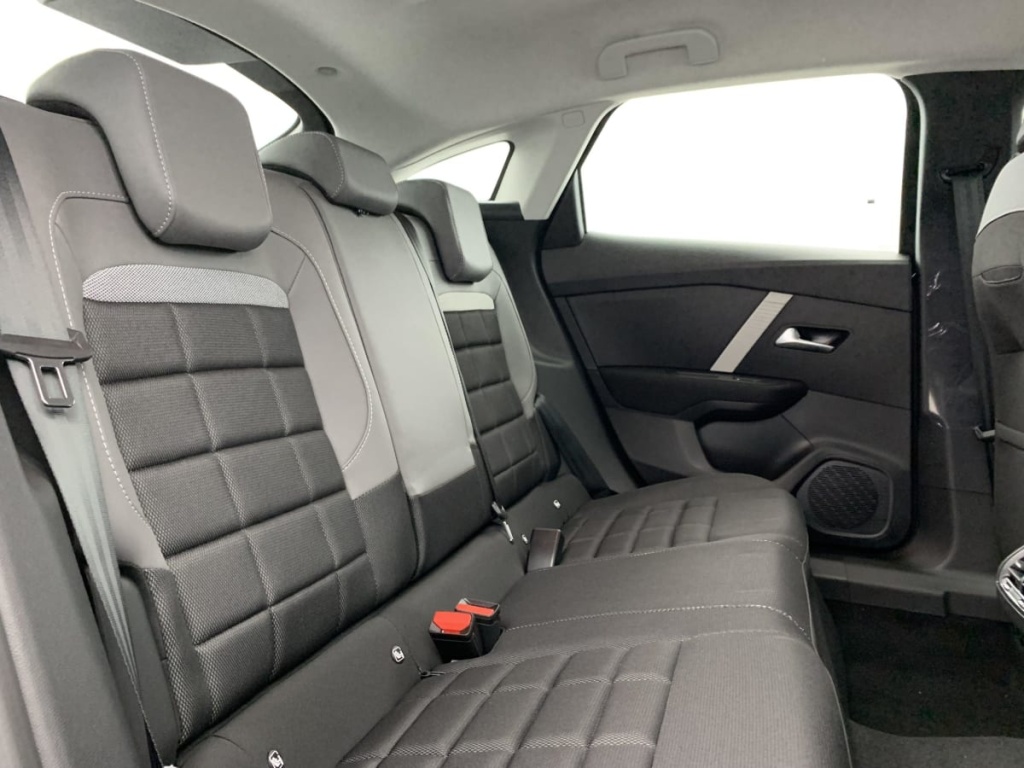 CITROEN C4 NOUVELLE HYBRIDE 136 E-DCS6 PLUS - ref: 1-331778 - Photo 8