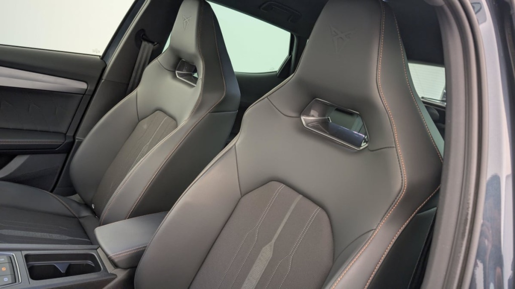 CUPRA FORMENTOR 1.4 E-HYBRID 245 CH DSG6 VZ - ref: 1-332617 - Photo 14