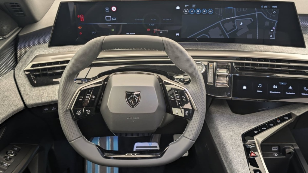 PEUGEOT 3008 Hybrid 145 e-DCS6 GT - ref: 1-333072 - Photo 13