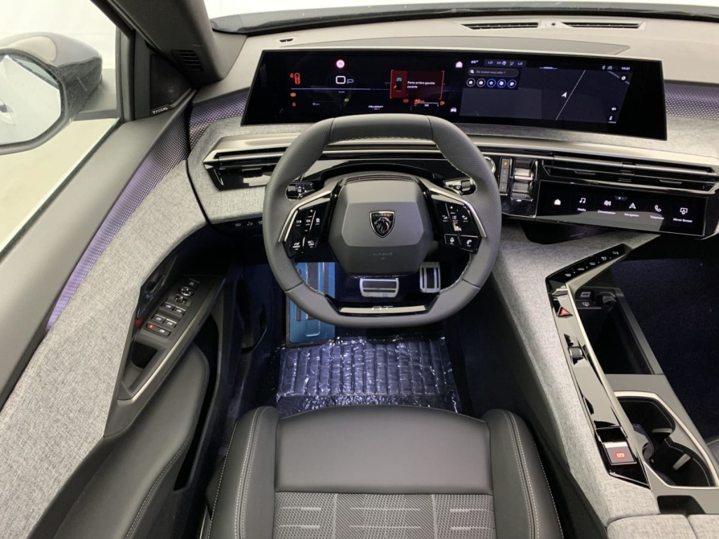 PEUGEOT 3008 Hybrid 145 e-DCS6 GT - ref: 1-333092 - Photo 13