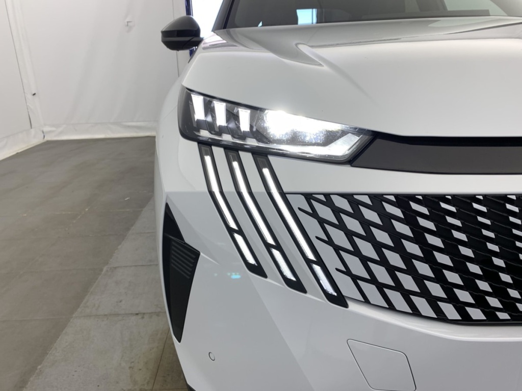 PEUGEOT 3008 Hybrid 145 e-DCS6 GT - ref: 1-333092 - Photo 15