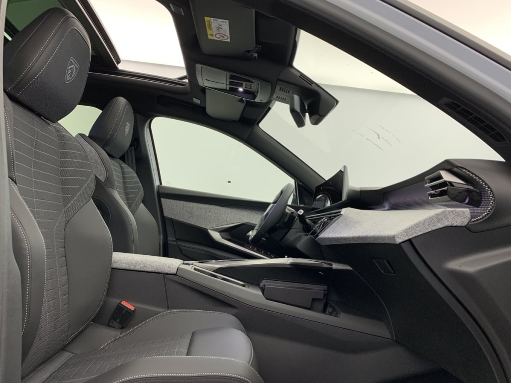 PEUGEOT 3008 Hybrid 145 e-DCS6 GT - ref: 1-333092 - Photo 9