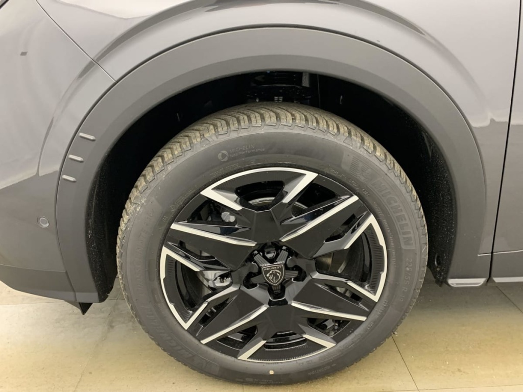 PEUGEOT 3008 Hybrid 145 e-DCS6 GT - ref: 1-333232 - Photo 17