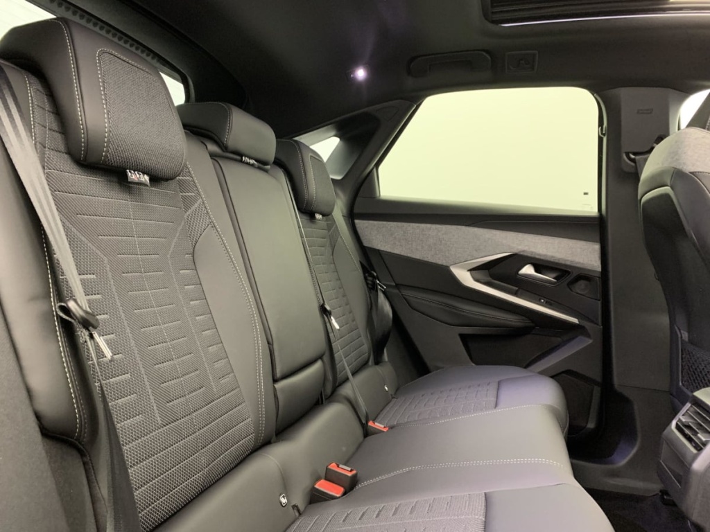 PEUGEOT 3008 Hybrid 145 e-DCS6 GT - ref: 1-333232 - Photo 8