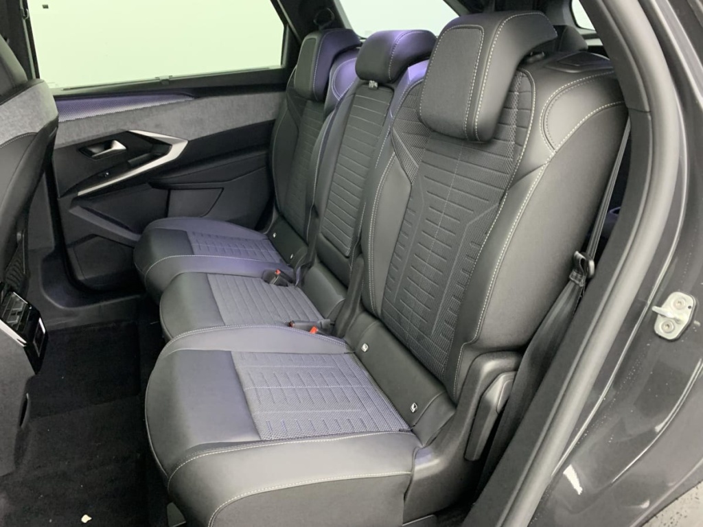 PEUGEOT 5008 NOUVEAU HYBRID 145 E-DCS6 GT - ref: 1-333270 - Photo 19