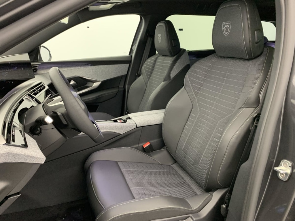 PEUGEOT 5008 NOUVEAU HYBRID 145 E-DCS6 GT - ref: 1-333270 - Photo 20