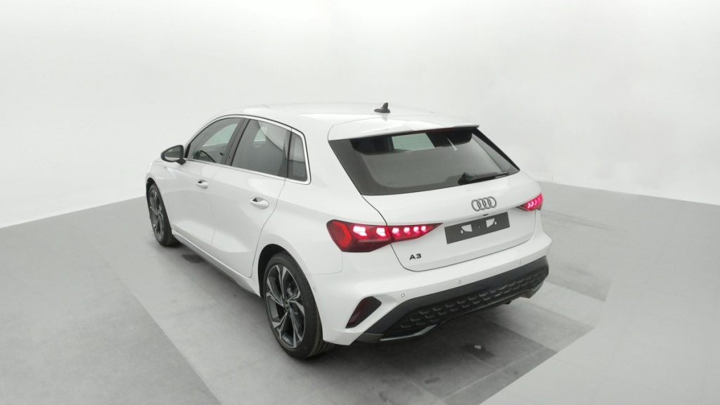 AUDI A3 SPORTBACK NOUVELLE 35 TDI 150 S TRONIC 7 S LINE - ref: 1-333737 - Photo 4