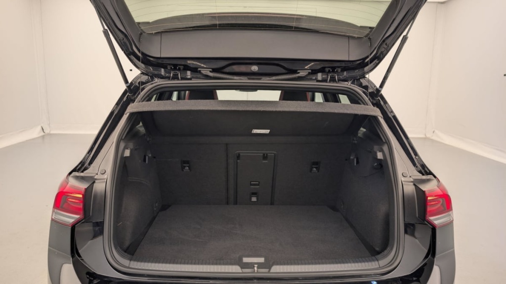 VOLKSWAGEN GOLF 8 2.0 TSI 245 DSG7 GTI - ref: 1-333818 - Photo 9