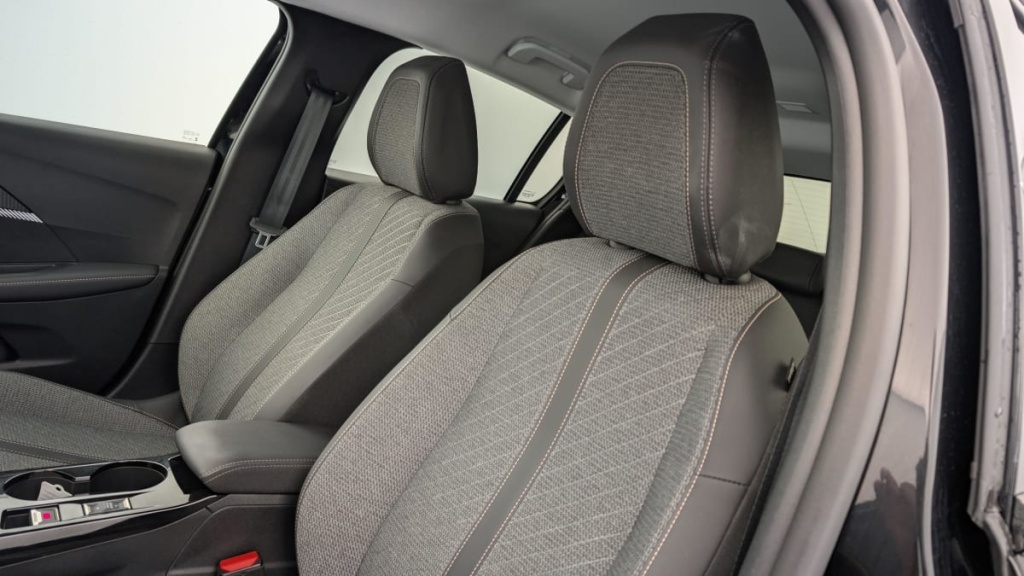 PEUGEOT 208 Hybrid 100 e-DCS6 Allure - ref: 1-334455 - Photo 14