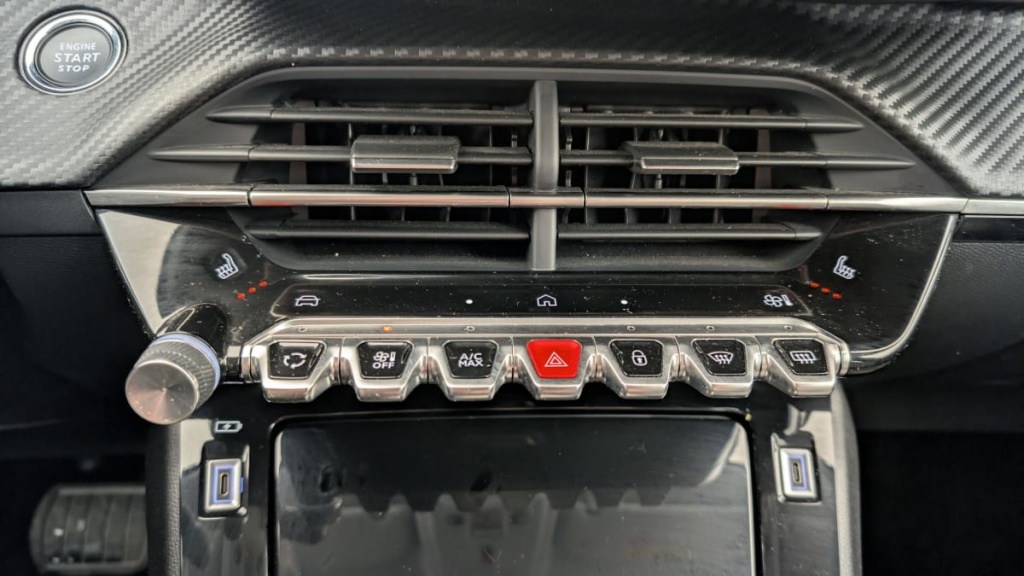 PEUGEOT 208 Hybrid 100 e-DCS6 Allure - ref: 1-334455 - Photo 18