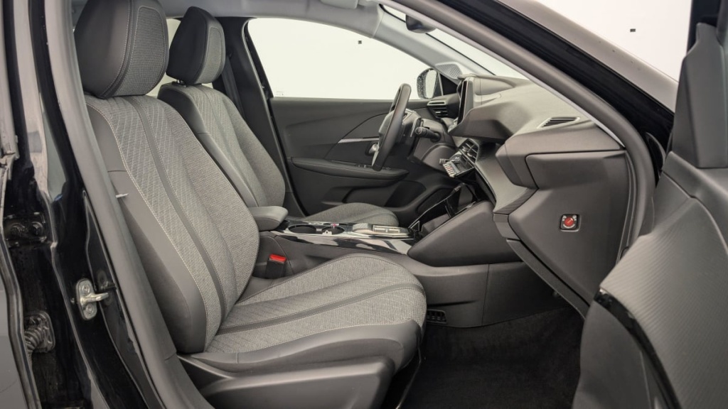 PEUGEOT 208 Hybrid 100 e-DCS6 Allure - ref: 1-334455 - Photo 7