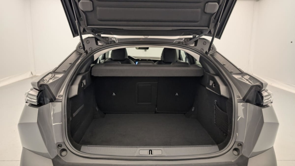 PEUGEOT 408 Hybrid 136 e-DCS6 Allure - ref: 1-334635 - Photo 11