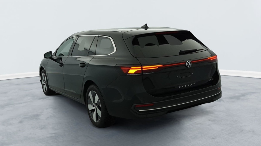 VOLKSWAGEN Passat SW Nouvelle 1.5 ETSI OPF 150 DSG7 LIFE PLUS - ref: 1-334940 - Photo 4